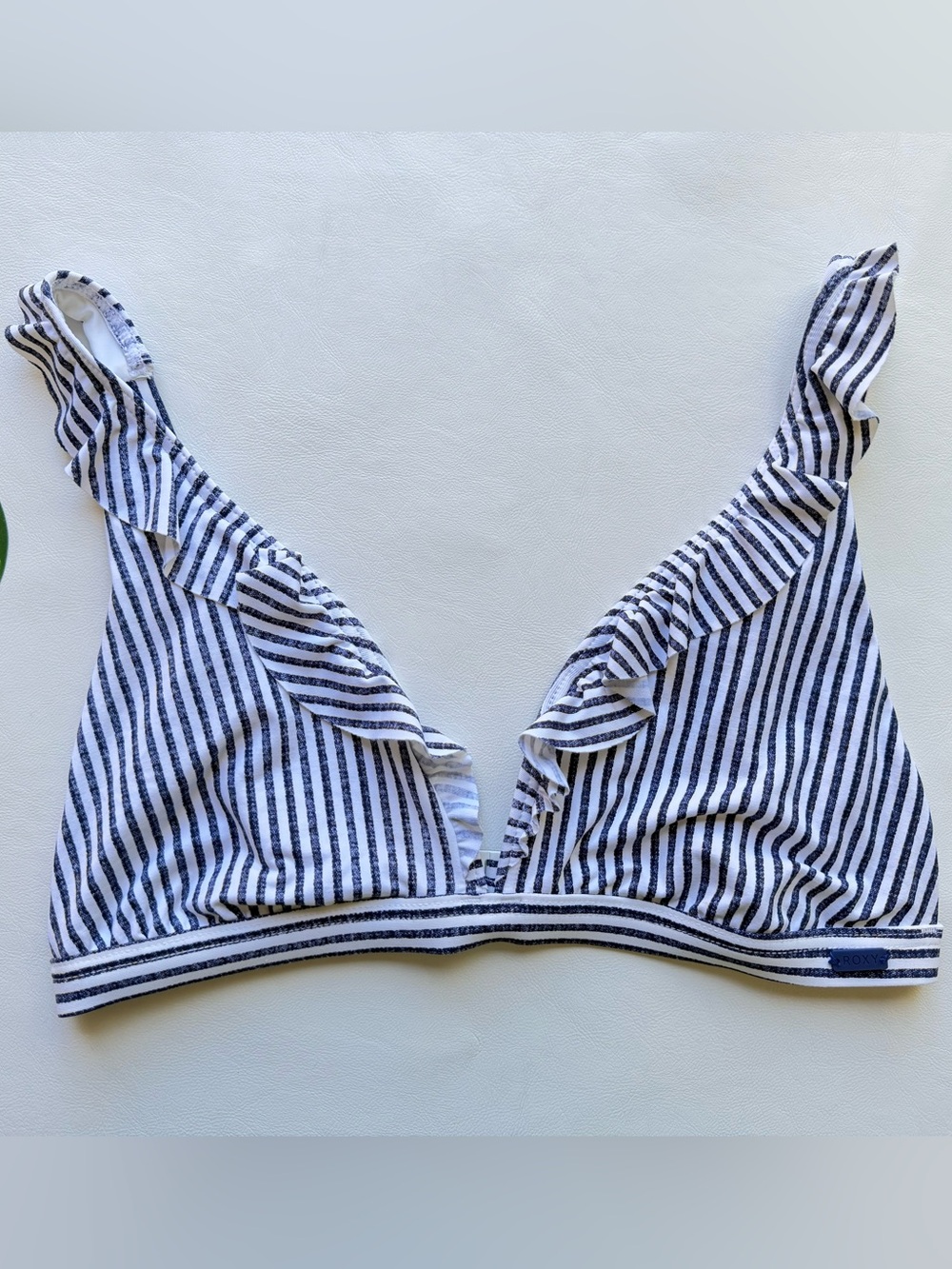 🌊Roxy Striped Ruffle V-Neck Top🌊